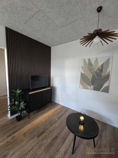 PARDUODAMAS NAUJAI SUREMONTUOTAS 2 KAMBARIŲ BUTAS MAŽEIKIUOSE, PAVASARIO G. 35