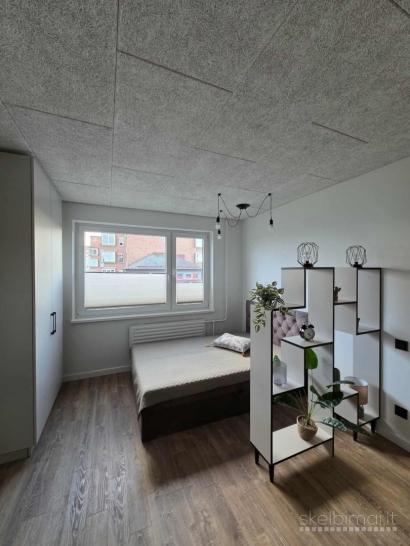 PARDUODAMAS NAUJAI SUREMONTUOTAS 2 KAMBARIŲ BUTAS MAŽEIKIUOSE, PAVASARIO G. 35