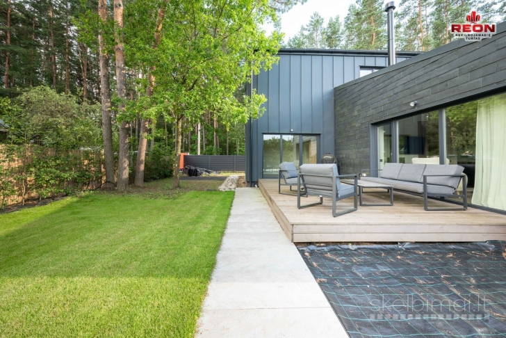 ............................