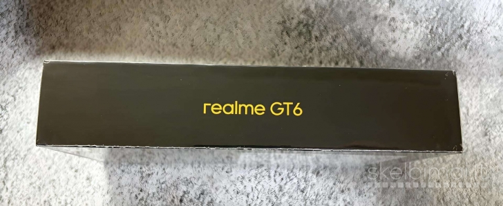 Realme GT6 l Naujas