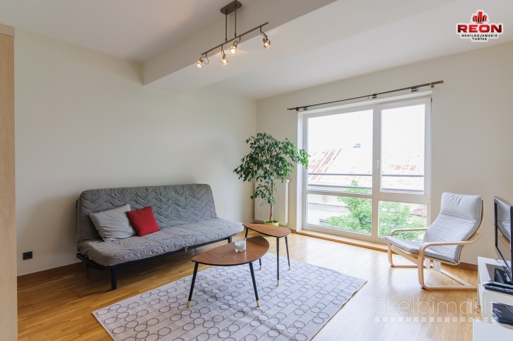 ERDVUS 2 K. BUTAS NAUJOS STATYBOS NAME, SU POŽEMINIU PARKINGU IR AUTONOMINIU Š