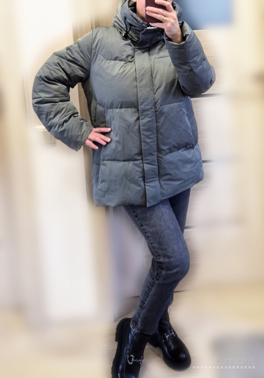 Stilinga šilta moteriška žieminė striukė (M/L dydis)