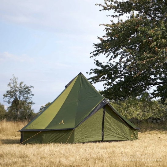 Palapinės su pečiuku nuoma www.turistinesprekes.lt