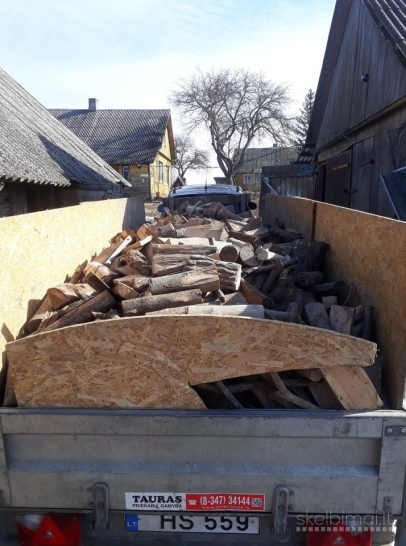 Parduodu sausas malkas – 100 Eur už priekabą arba 50 Eur atsiimant patiems!
