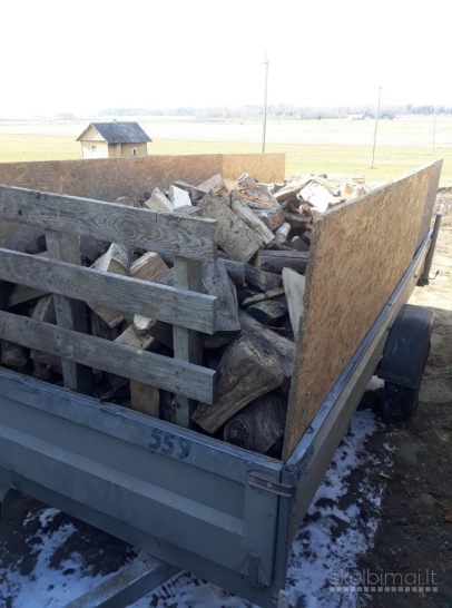 Parduodu sausas malkas – 100 Eur už priekabą arba 50 Eur atsiimant patiems!