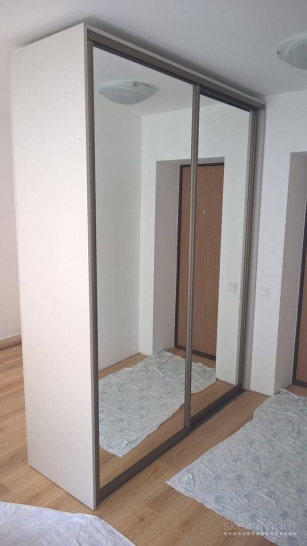 Spintos su stumdomomis ir varstomomis durimis • Drabužinių gamyba pagal užsakymą