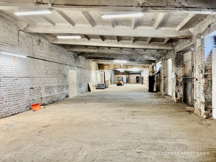 Nuomojamos patalpos gamybai prekybai sandėliavimui uždara 1,5ha teritorija