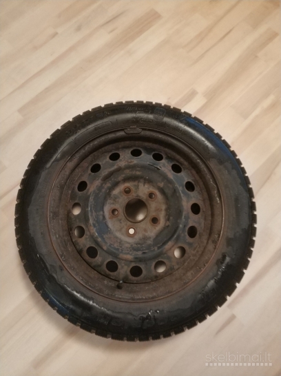 2 žieminės BF Goodrich padangos su ratlankiais nuo Corolla Verso