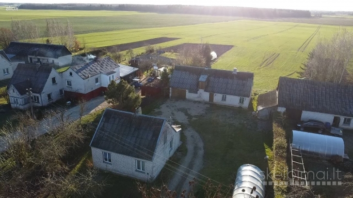 Erdvi sodyba šalia Radviliškio