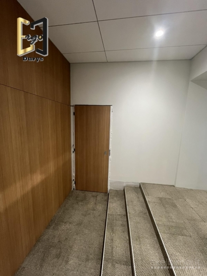 Vidaus durys įvairiomis spalvomis estetika susitinka su funkcionalumu 