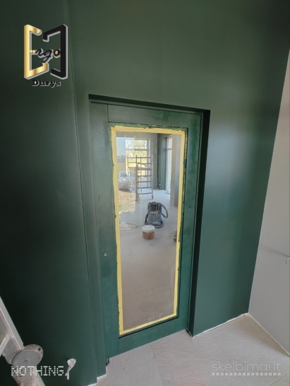 Vidaus durys įvairiomis spalvomis estetika susitinka su funkcionalumu 