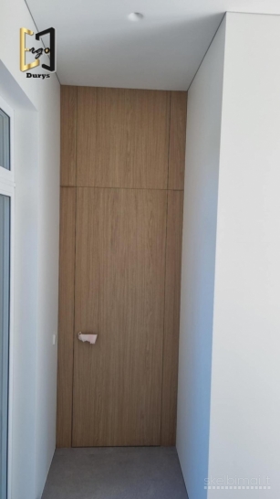 Vidaus durys įvairiomis spalvomis estetika susitinka su funkcionalumu 