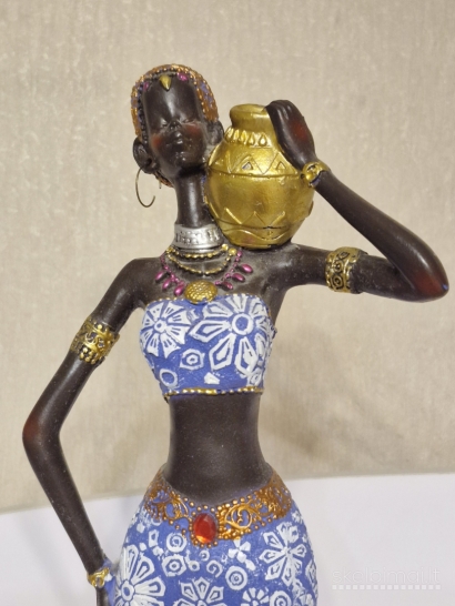 Afrikinio stiliaus dekoratyvinė skulptūra ~ 57cm.