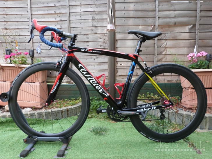 Wilier GTR Colombia Team Carbon Road Bike. 700C wheels. 7,9kg. Medium. 20 speed.