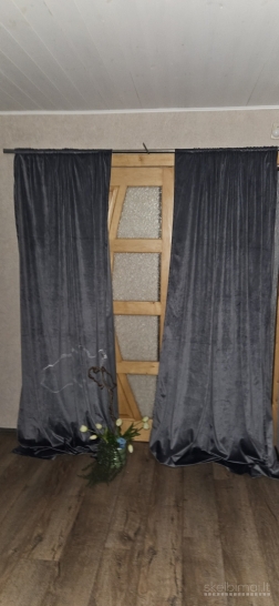 Aksominės užuolaidos