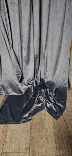 Aksominės užuolaidos