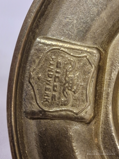 Vokiška Glide Handwerk dvivietė žvakidė su stikliniais gaubteliais