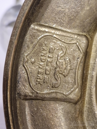 Vokiška Glide Handwerk dvivietė žvakidė su stikliniais gaubteliais