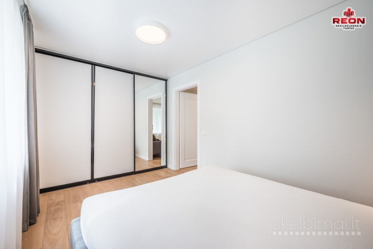 NUOMOJAMAS 2 KAMBARIŲ BUTAS NAUJAMIESTYJE!