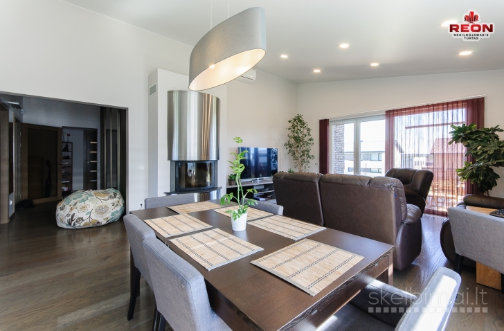 PARDUODAMAS VIENO AUKŠTO NAMAS DIDELIAME SKLYPE, ITIN RAMIOJE VIETOJE, LEVIDON