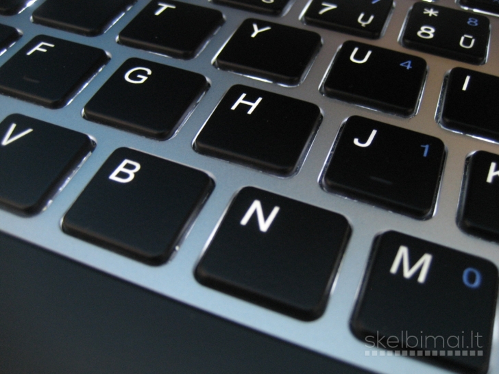 Mažas greitas metalinis 13.0 FHD IPS/ 256GB/ 3 val