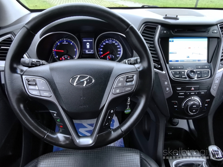 Hyundai Santa Fe 2013