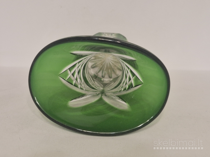 Žalia pjauto stiklo / kristalo vaza ~ 16,5cm.