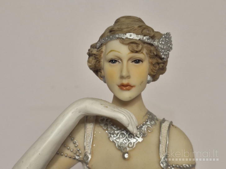 Art Deco stiliaus dekoratyvine dama ~ 25cm.