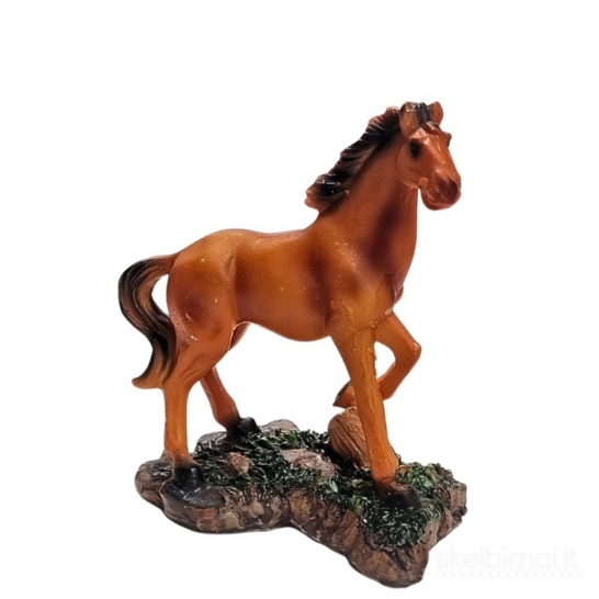 Suvenyrai su 2026 metų simbolika