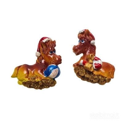 Suvenyrai su 2026 metų simbolika