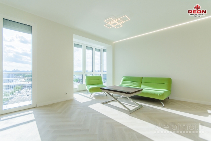 ŠVIESUS, ŠILTAS TRIJŲ KAMBARIŲ BUTAS PO REMONTO LAUKIA NAUJŲ ŠEIMININKŲ!