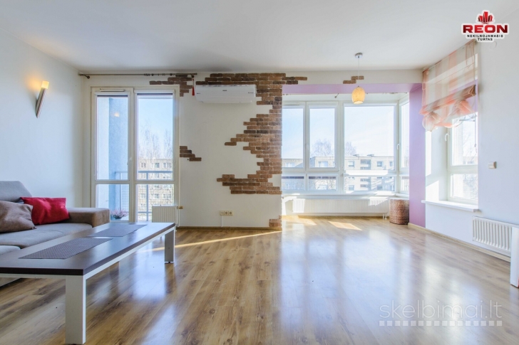 NUOMOJAMAS ŠVIESUS DVIEJŲ KAMBARIŲ BUTAS Š. MIESTELYJE!