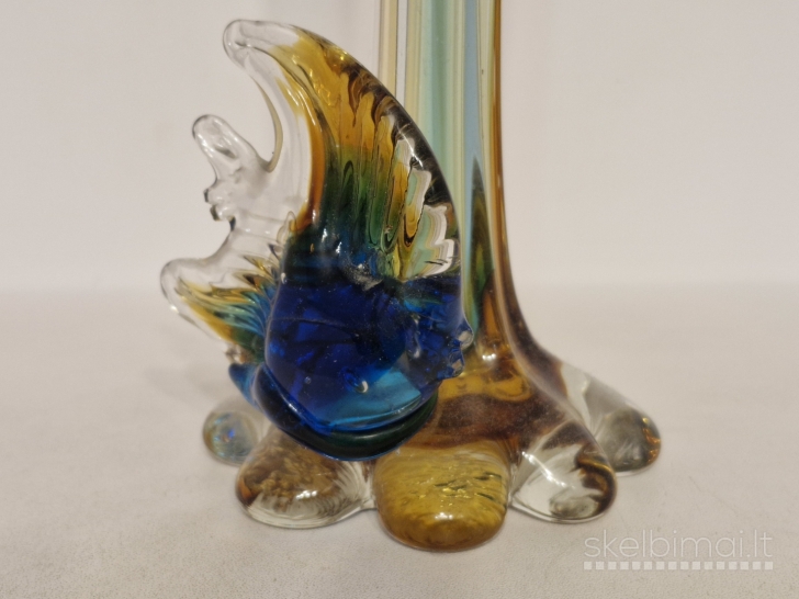 Murano stiliaus rankų darbo stiklo vaza su žuvies dekoru apie 24cm.