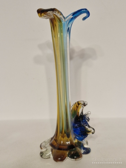 Murano stiliaus rankų darbo stiklo vaza su žuvies dekoru apie 24cm.