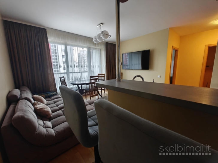 Nuomojamas 3 kambarių butas Dragūnų gatvėje 