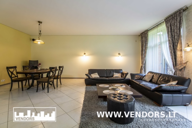 PARDUODAMAS KOTEDŽAS ROMAINIUOSE, M. IR P. ŠALČIŲ G.