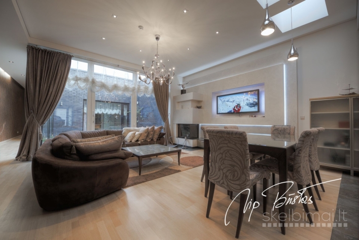 IŠNUOMOJAMAS BLOKUOTAS NAMAS FREDOJE, SAULĖGRĄŽŲ G.