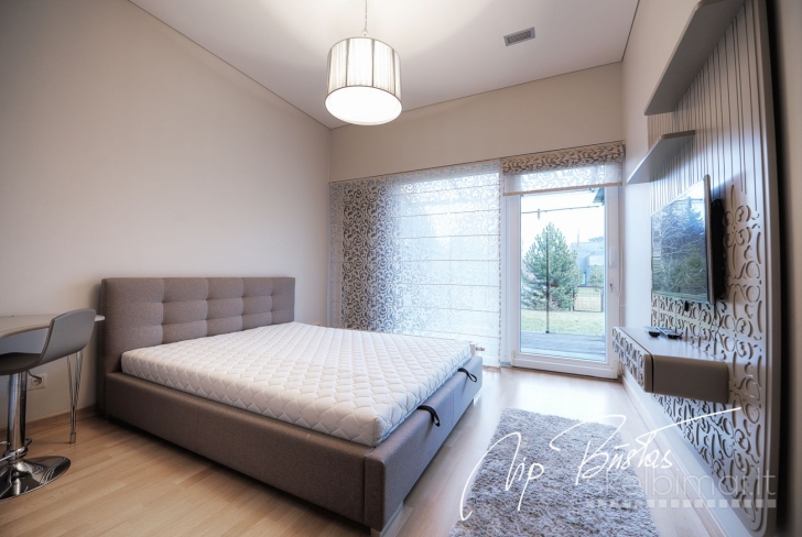 IŠNUOMOJAMAS BLOKUOTAS NAMAS FREDOJE, SAULĖGRĄŽŲ G.