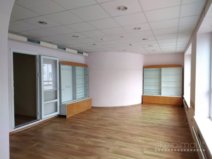 Išnuomojamos labai geroje vietoje gerai įrengtos 67,65 m² patalpos