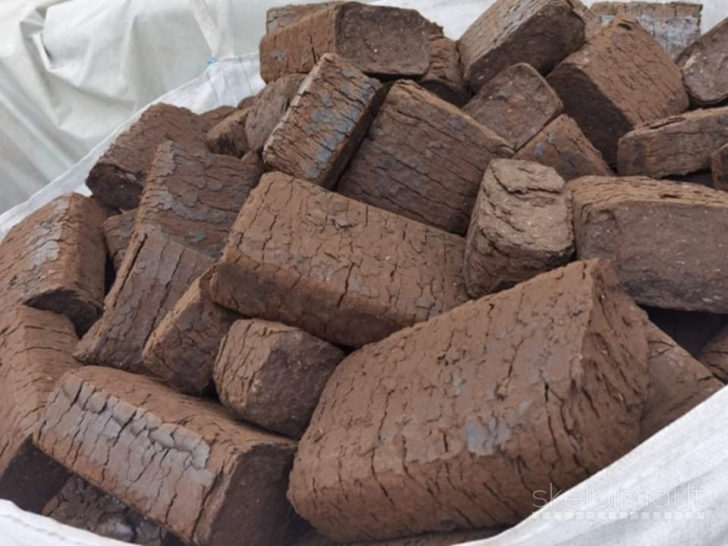 Granules 255eur briketai 199eur anglis,durpiu briketai