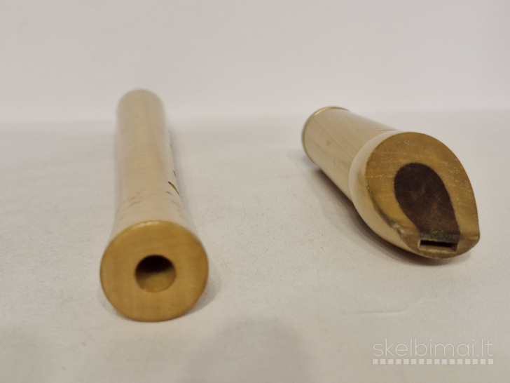 Medinė blokfleita apie 32,5cm.