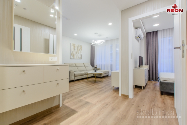 IŠNUOMOJAMAS JAUKUS 2 KAMBARIŲ BUTAS SU DIDELE TERASA!