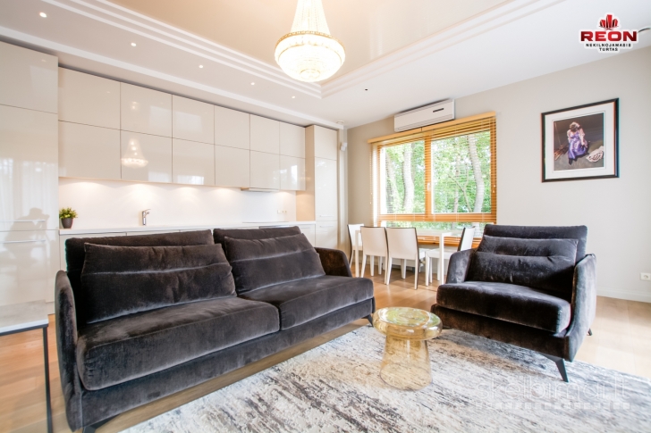 NUOMOJAMAS ERDVUS IR ŠVIESUS 3 KAMBARIŲ BUTAS PRESTIŽINĖJE VILNIUAS VIETOJE