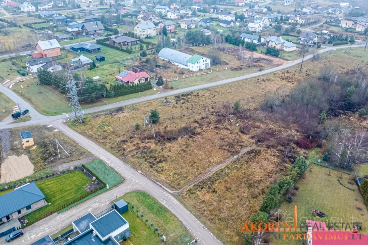 akorus.lt - namų valda, asfaltas, su miškeliu