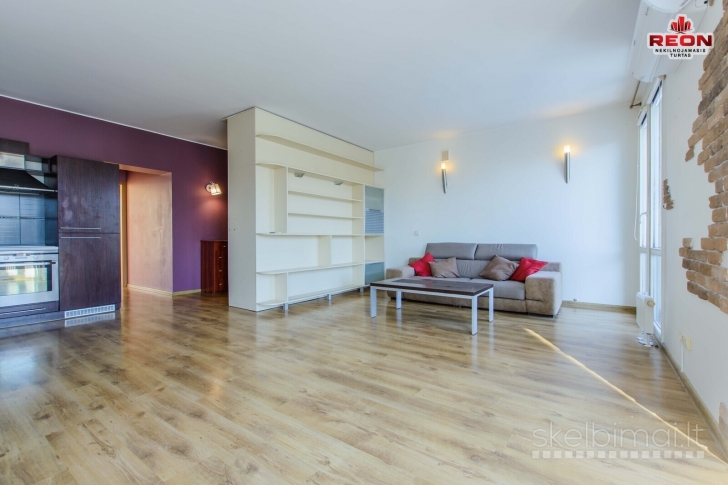 NUOMOJAMAS ŠVIESUS DVIEJŲ KAMBARIŲ BUTAS Š. MIESTELYJE!