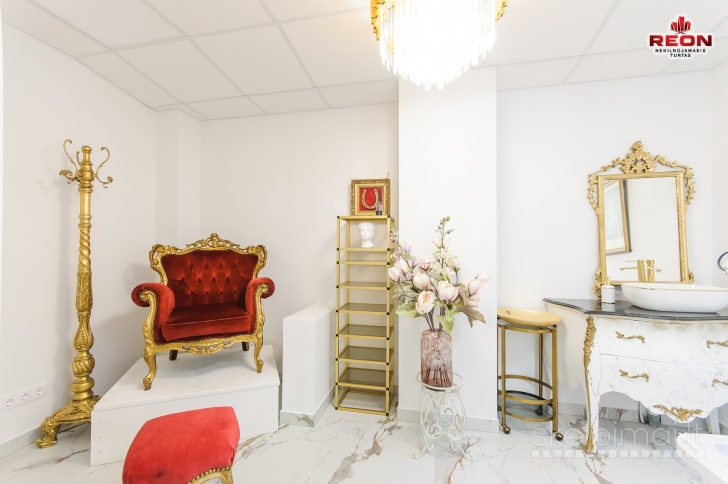 Išnuomojamas įrengtas grožio salonas