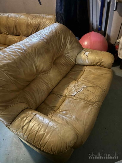 Trijų dalių odinių baldų konplektas "juodasis alksnis"