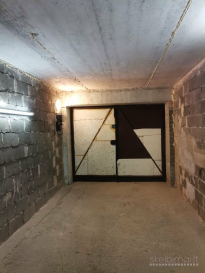 Išnuomojamas garažas Kaune, Šilainiuose, Kuršių g. ilgalaikei nuomai