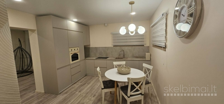 PARDUODAMAS NAMAS MAŽEIKIŲ SENAMIESTYJE, P. MATULIONIO G. 33.