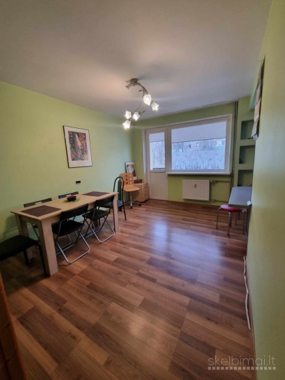 RENOVUOTAME NAME IŠNUOMOJAMAS 2 KAMBARIŲ BUTAS MAŽEIKIUOSE, SODŲ G. 10